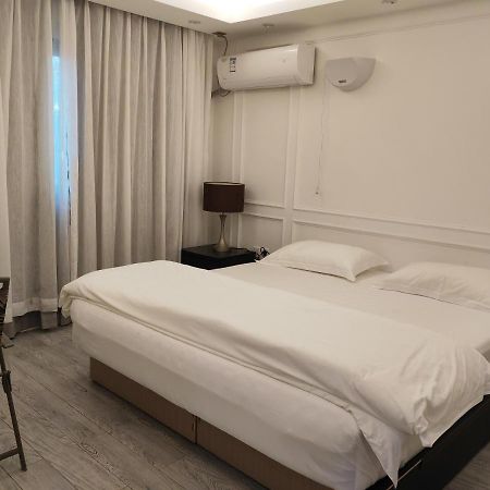 Lata Hotel Nuku'alofa Esterno foto