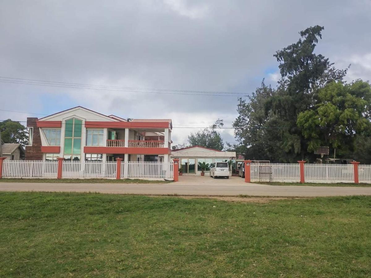 Lata Hotel Nuku'alofa Esterno foto